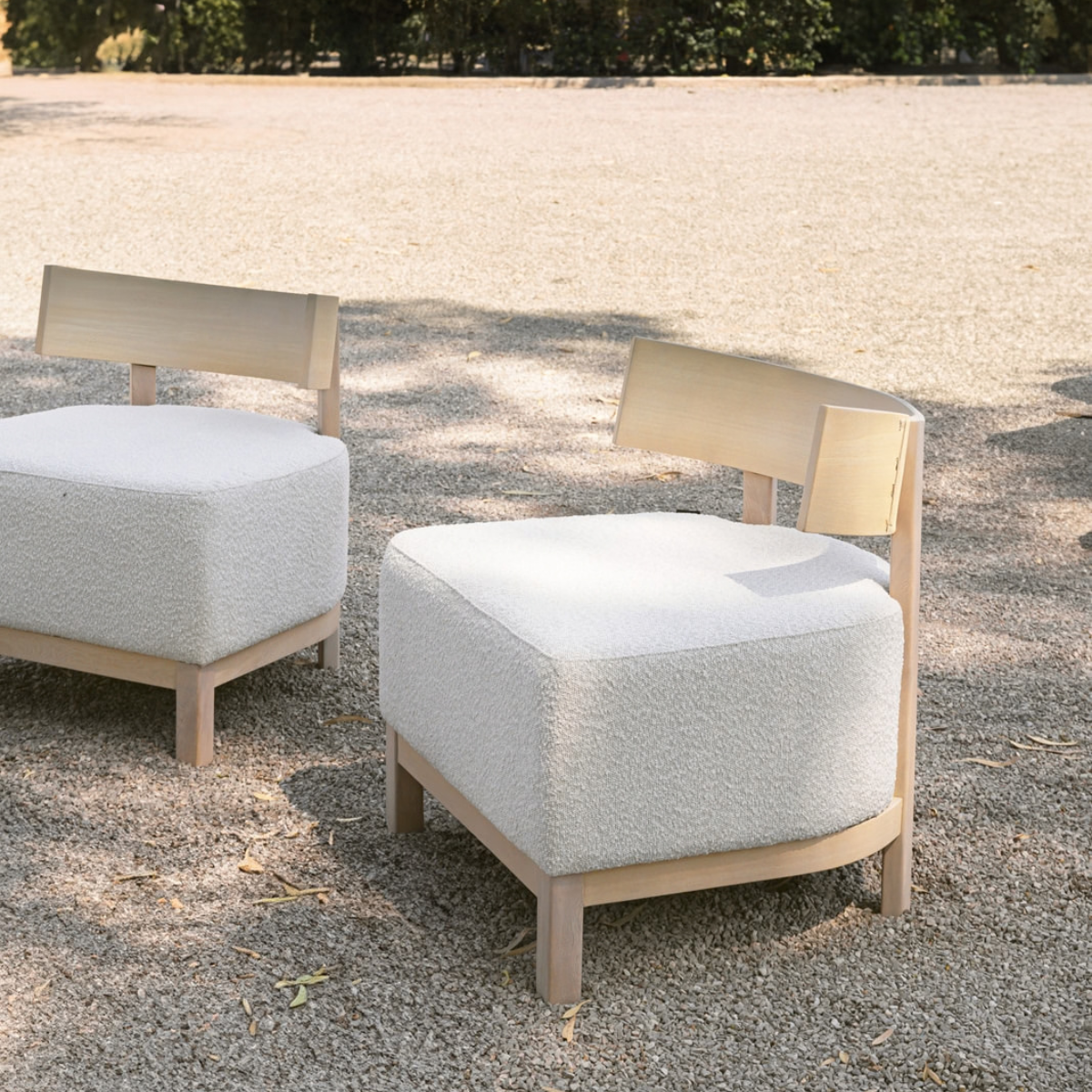 SILLON OCASIONAL BAJO CURVO ROSA MORADA